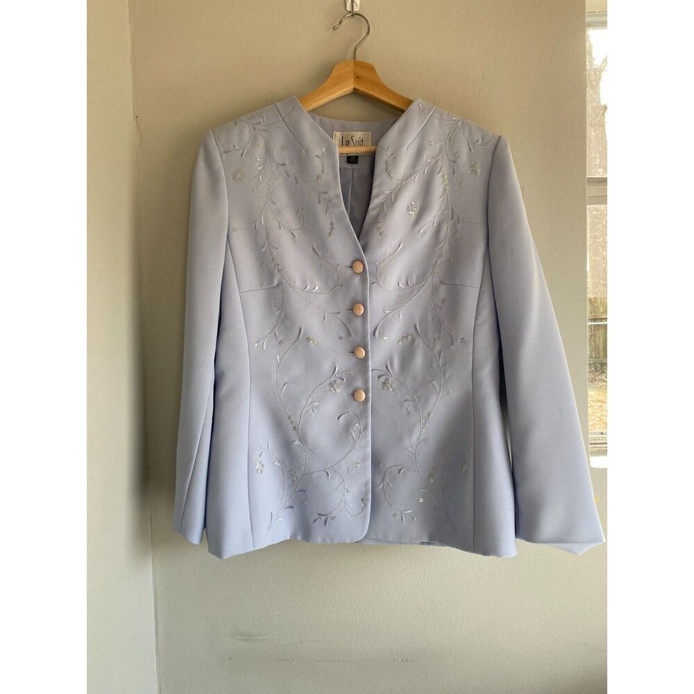 Vintage Le Suit Petite Pale Blue Blazer with 4 pearlescent buttons